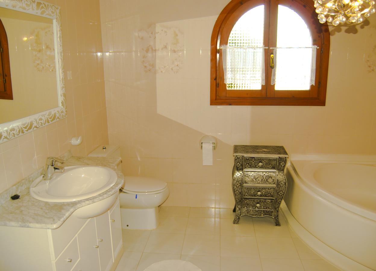 Villa Linda Vista - Stunning Views - By Holiday Rentals Villamar 베니타첼 외부 사진